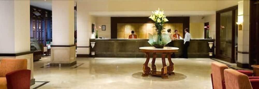 Le Grandeur Hotel Balikpapan Exterior foto