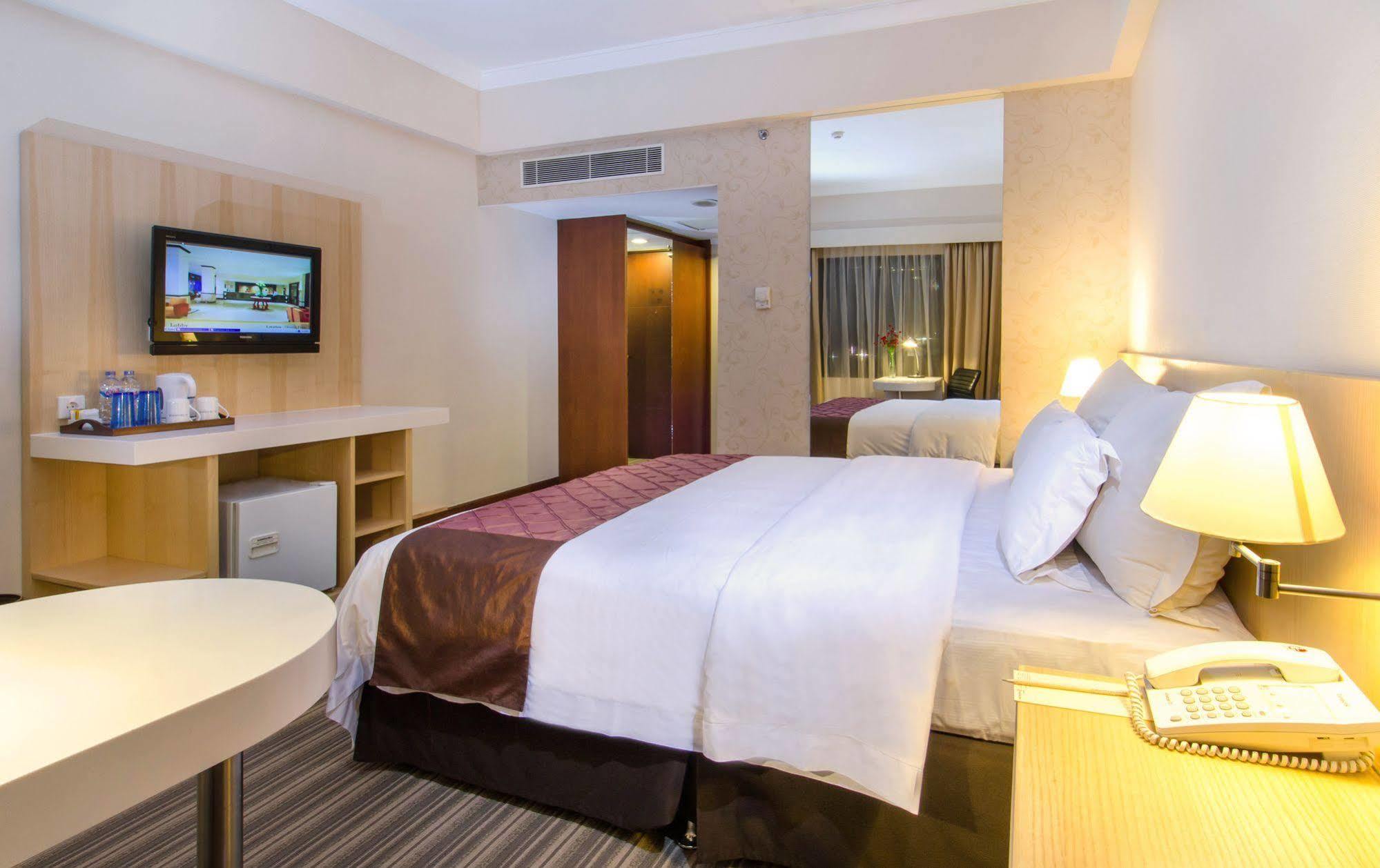 Le Grandeur Hotel Balikpapan Exterior foto